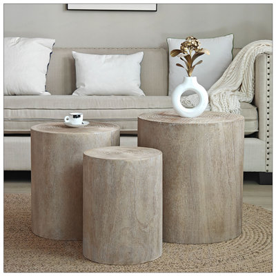 Ensemble de 3 tables basses rondes en bois, tables de bout et supports à plantes avec finition en bois rustique pour une décoration polyvalente