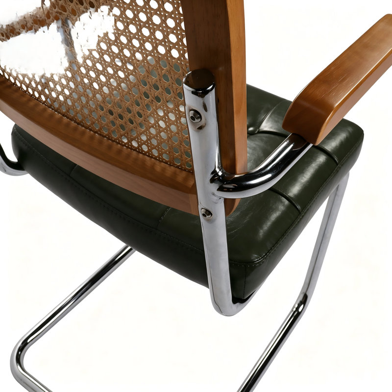 Chaise de salle à manger de style milieu du siècle avec dossier en rotin, accoudoirs en bois massif et piètement cantilever en métal chromé, lot de 2