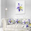 Coussin décoratif fleur mauve avec pétales blancs-29894638-89812281