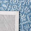 Tapis bleu clair touffeté à la main à motif géométrique Scottsville-386524913