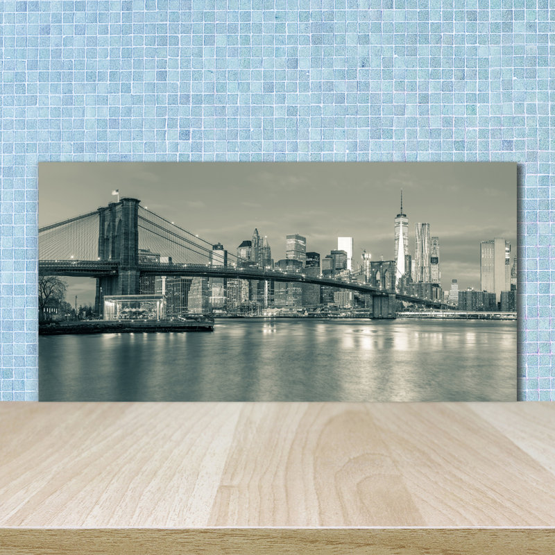 Alaiza Black And White - Manhattan New York - No Frame Print on Glass