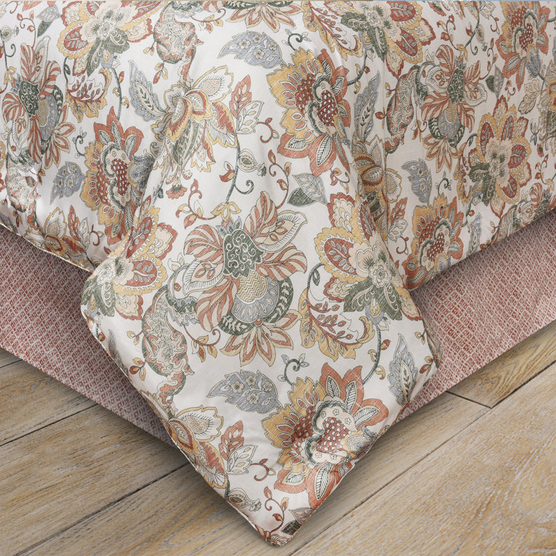 Janessa Comforter Set