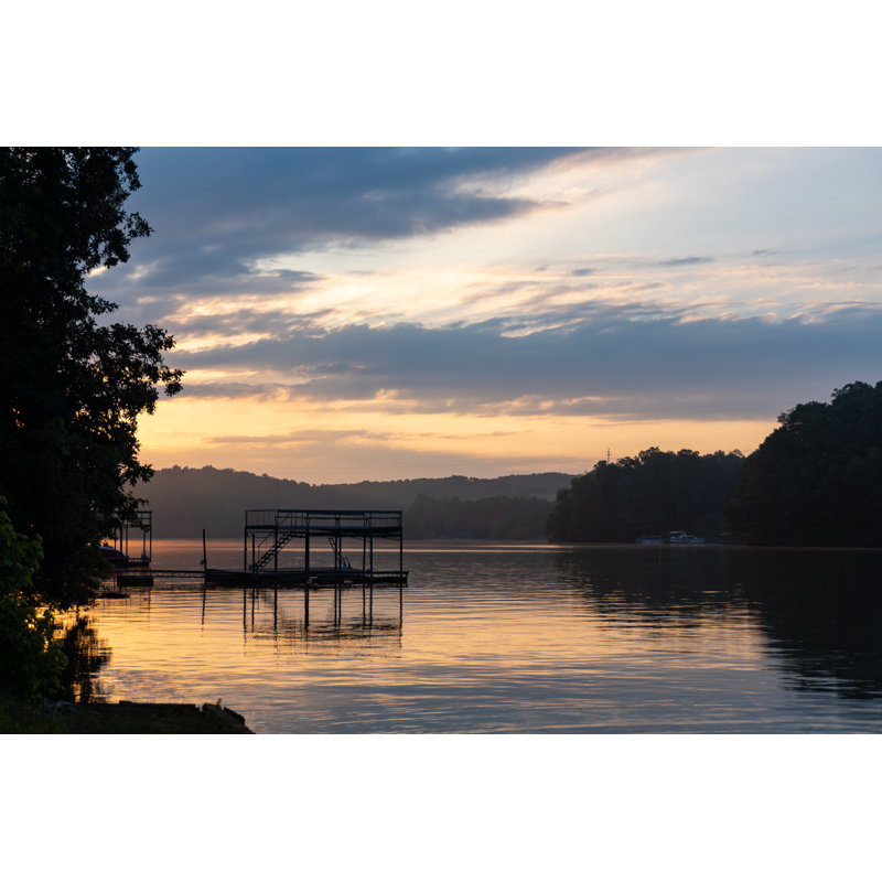 «Dawn over Lake Lanier» - Photographie sur toile tendue, H 32 po x l 48 po