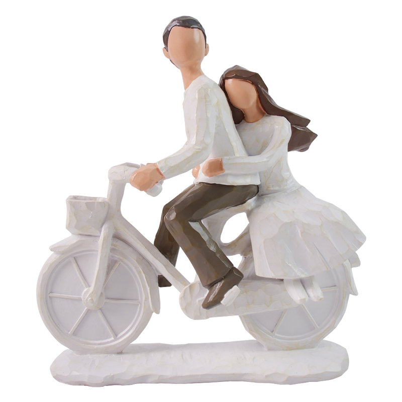 Figurines de couple romantique