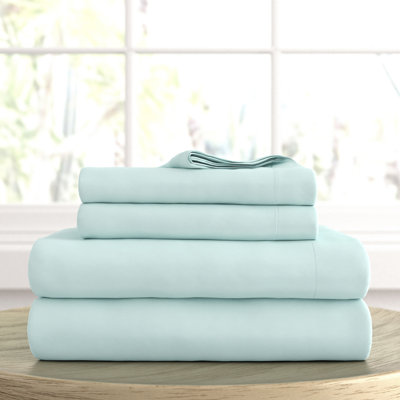 Ultra Soft Double Brushed 4 Piece Sheet Set – Deep Pocket Fade Resistant Bedding