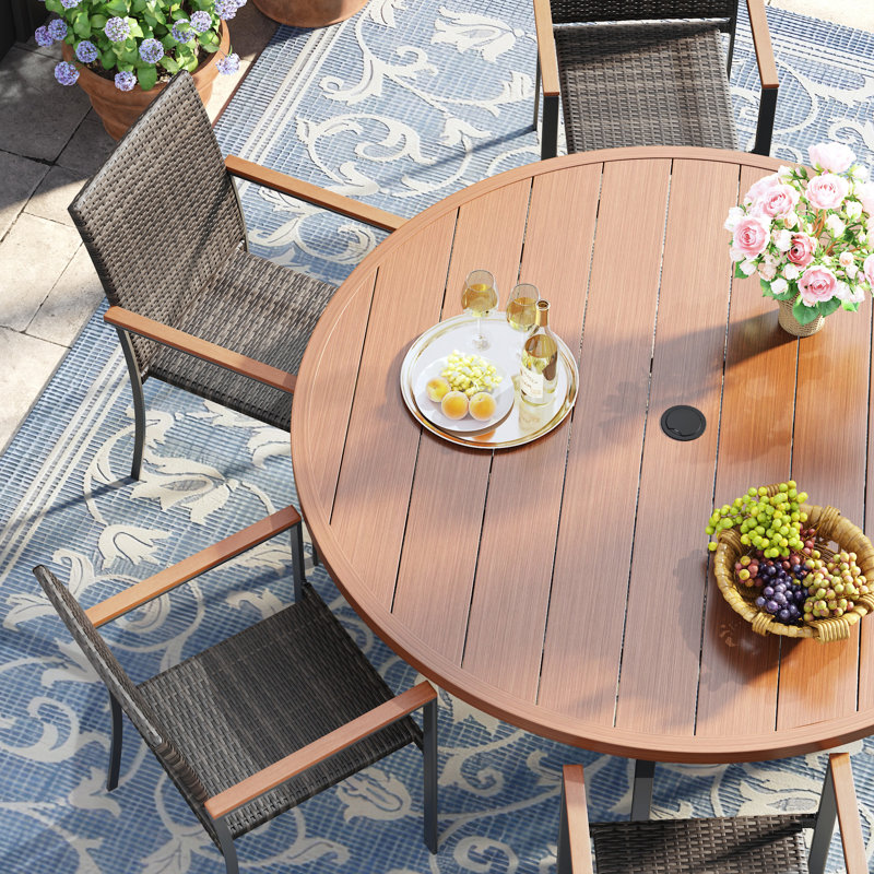 Ensemble de salle à manger de patio 6 personnes Orlison avec chaises en rotin PE, Brun