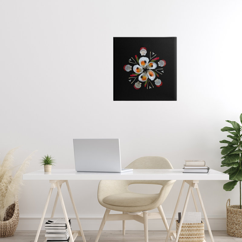 «Nautical Oysters Mandala», conception par Beth Adoette, H 17 po x l 17 po