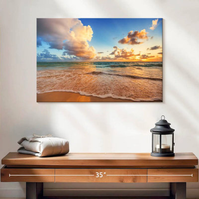Gillard Relaxing Ocean Wave