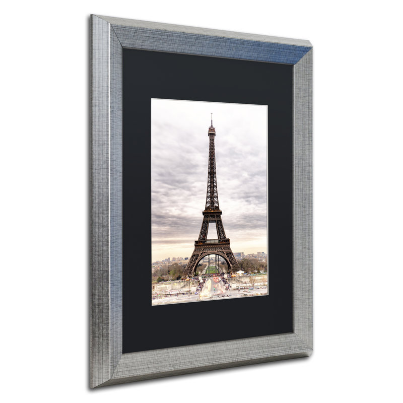 « the eiffel tour eiffel », reproduction de photo sur toile encadrée, H 14 po x l 11 po x P 0,5 po, Noir