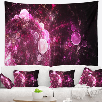 Tapisserie florale rose sur fond noir
