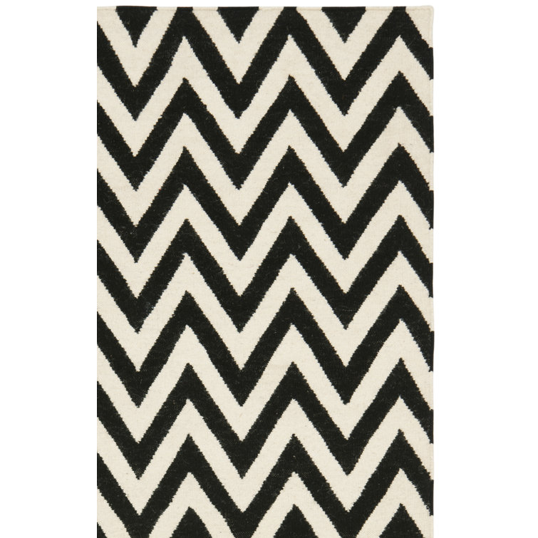 Rodgers Hand Woven Flat Weave Wool/Cotton Chevron Rug in Ivory/Black