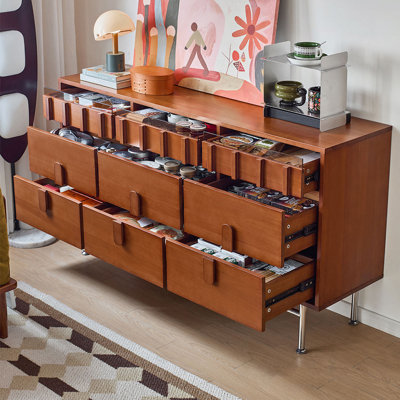 Buffet de style français antique