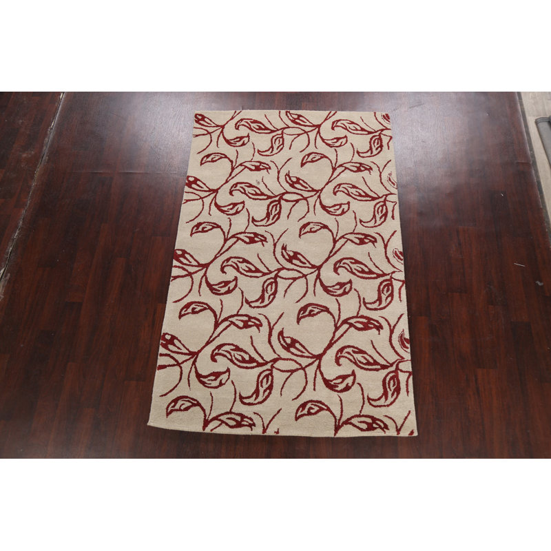 Tapis beige / rouge en laine touffeté à la main Floral