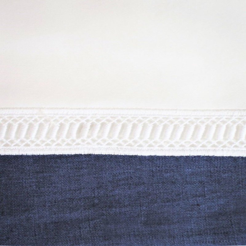 Linea 20" Linen Placemat, White/Navy