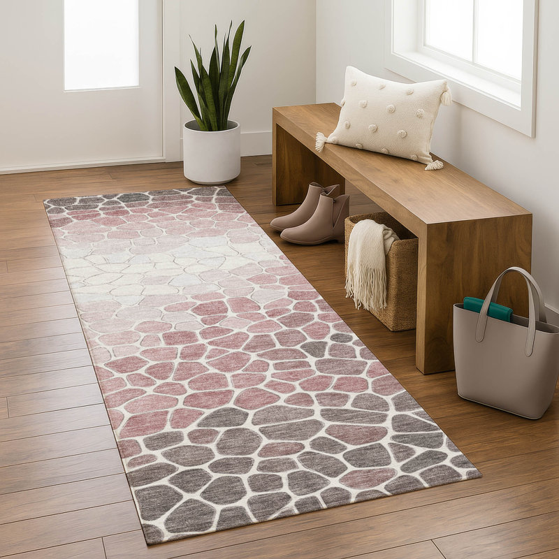 Tapis géométrique de qualité supérieure lavable à la machine Mayfield AMF2190, Rosé, Tapis de couloir 2 pi 3 po x 7 pi 6 po