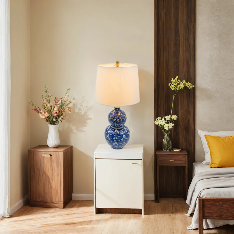 A Stylish Porcelain Vase-inspired Table Lamp