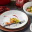Service de table rond blanc et rouge 12 pièces