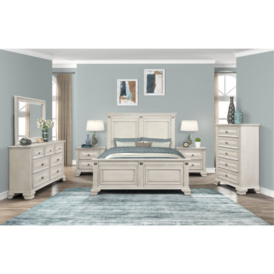 Quebec Solid Wood Piece Bedroom Set