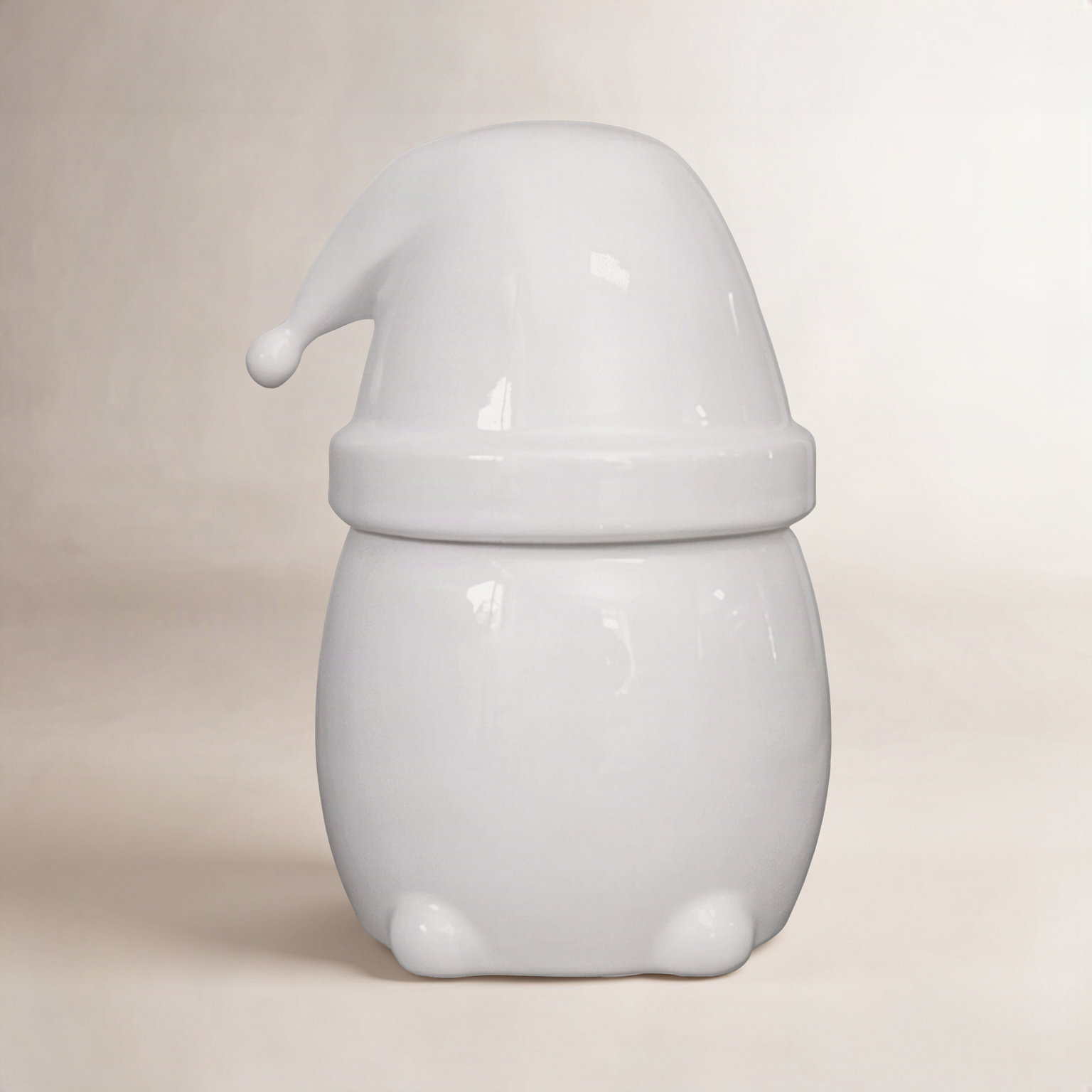 Ceramic Santa Holiday Accent, 4.92'' H x 3.54'' W x 3.54'' D