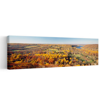 Vue aérienne d'un paysage, rivière Delaware, Washington Crossing, Bucks County, Pennsylvanie, États-Unis, art contemporain de paysage forestier abstrait
