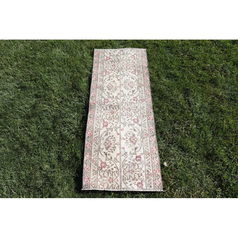 Vintage Turkish Oushak Rug with Patchwork Design in Beige for Entryway Use - Soft and Washable