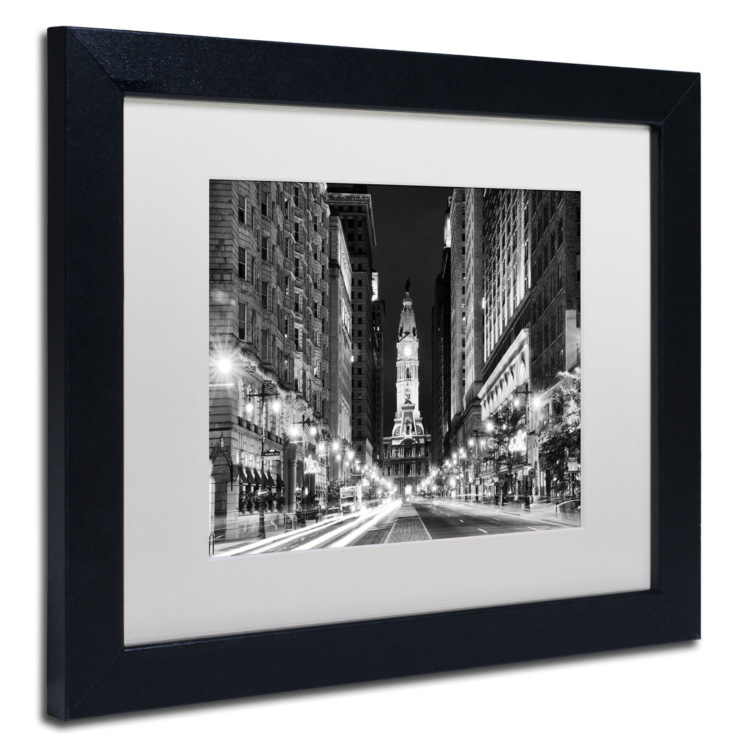 'City Hall Philadelphia' Framed Photographic Print on Canvas Trademark Fine Art Mat 