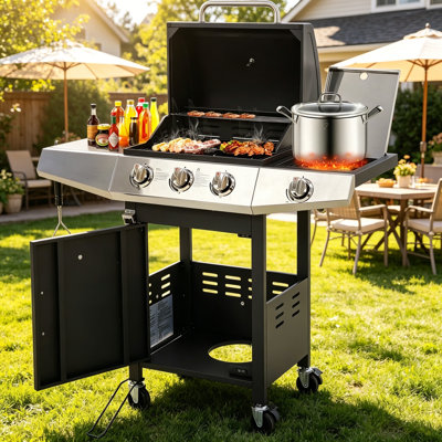 Three-Burner Stainless Steel Gas Grill With A Powerful 40,000 BTU Flame And A Built-In Side Burner; Suitable For Outdoor Camping And Cooking.