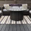 Tapis noir à motif abstrait tissé à plat à la main Perci-26601841
