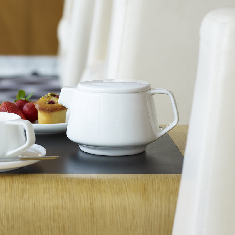Marc Newson White Porcelain Sugar Pot and Creamer Set