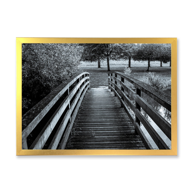 Pont en bois sur un étang, H 30 po x l 40 po x P 1,5 po, Cadre photo doré