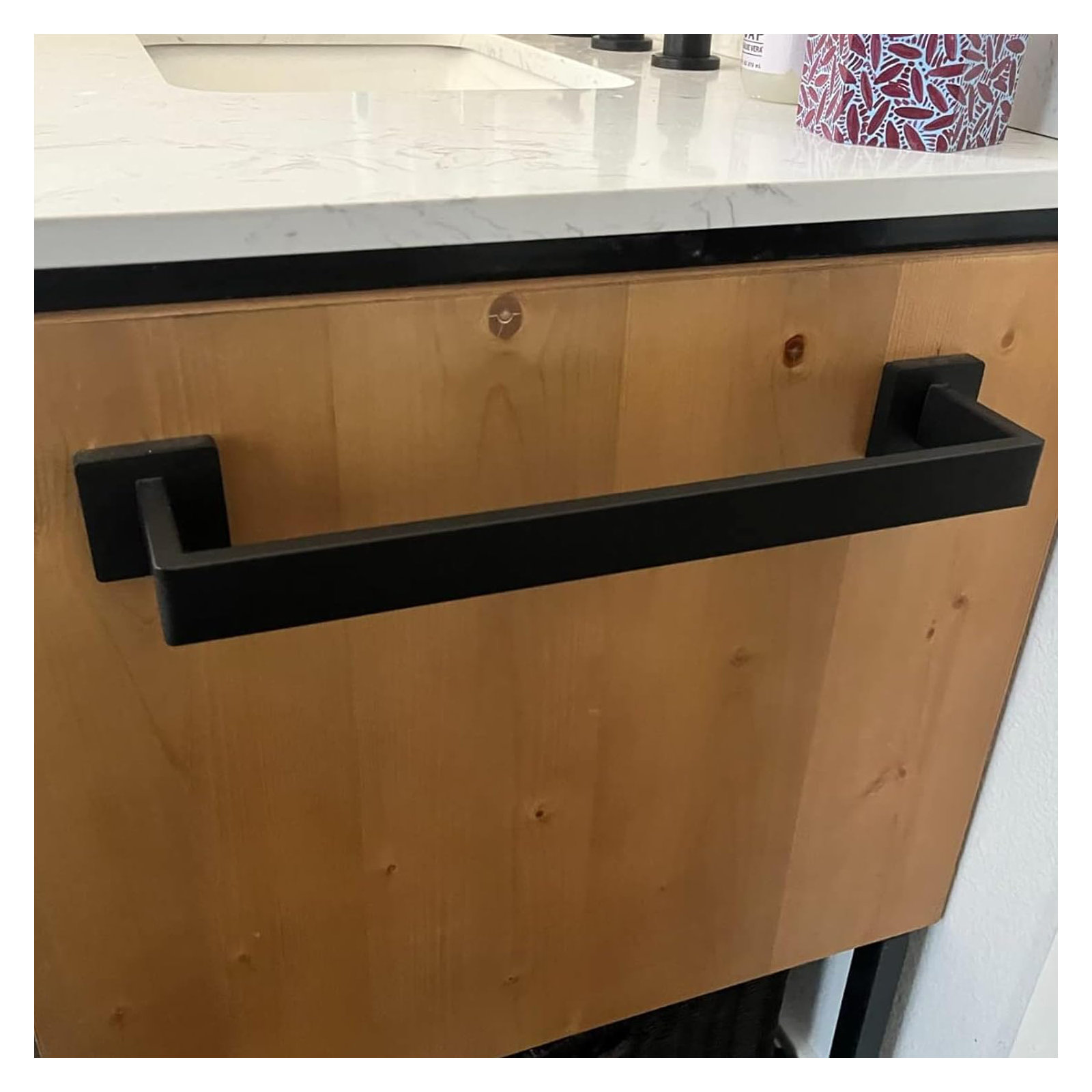 23.75'' Towel Bar, Matte Black, 3.15'' H X 16'' L X 5.11'' D