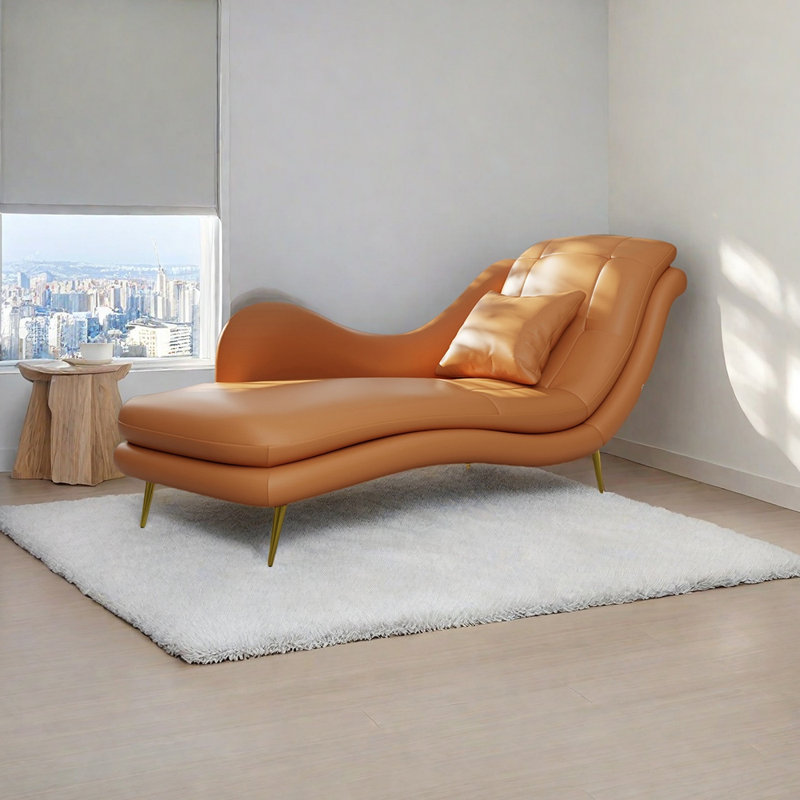 Dansby, Orange, Orienté à gauche (vu de face)