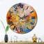 Horloge murale bleue, jaune et orange-93383139