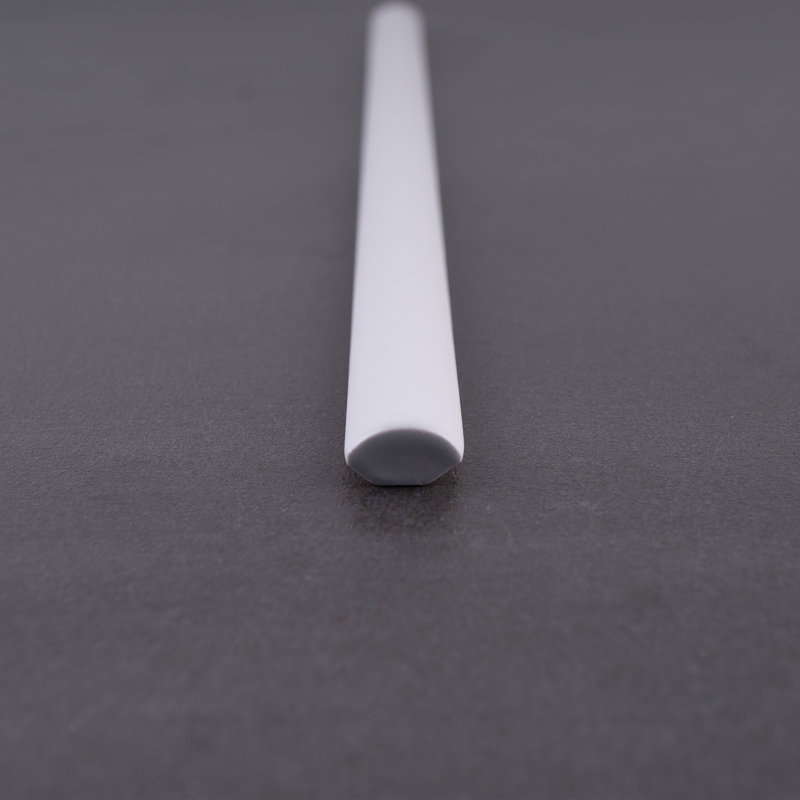 Carreau de céramique rond 0,5 po x 11,8 po Kezma, Blanc