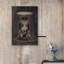 Squelette sous le tabouret-101165809-101165808