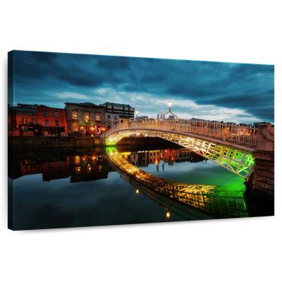 Vanna Ha'penny Bridge, Dublin