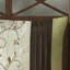 Édredon très grand lit 7 - Le choix de literie moderne comprend des détails de broderie comprenant un édredon, des taies décoratives, des coussins, une jupe de lit, une jupe de lit lavable et des accents décoratifs en tissu de 7 pièces.-118742566