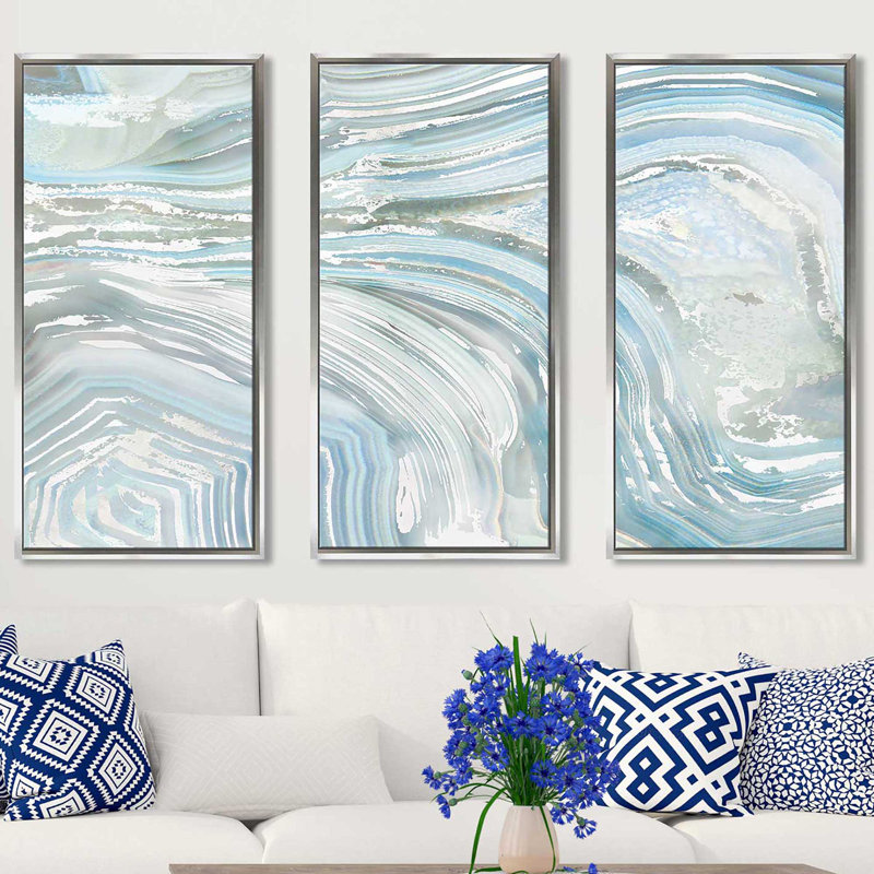 «Agate in Blue II», ensemble de 3 reproductions encadrées sur toile, H 33,5 po x l 52,5 po x P 2 po, Encadrement argenté