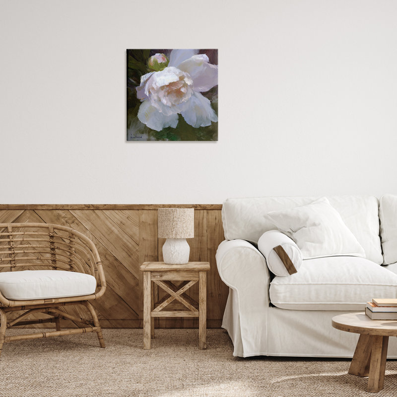 Art mural sur toile "Ruffled Petals White Flower" par Katie Swatland, H 24 po x l 24 po