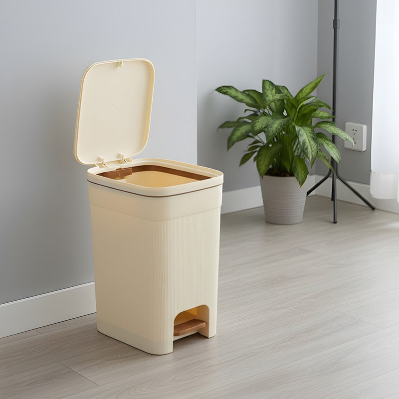 Plastic Step On Waste Bin, 25