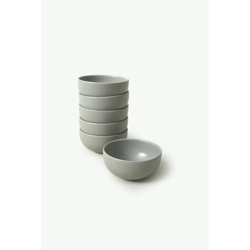 Latitude Run Antaniya Salad Bowl, Matte Grey