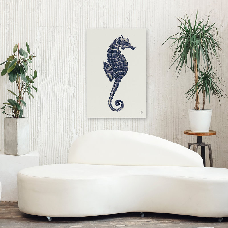Minimalist and Beachy Ocean Finds VI, H 36 po x l 24 po