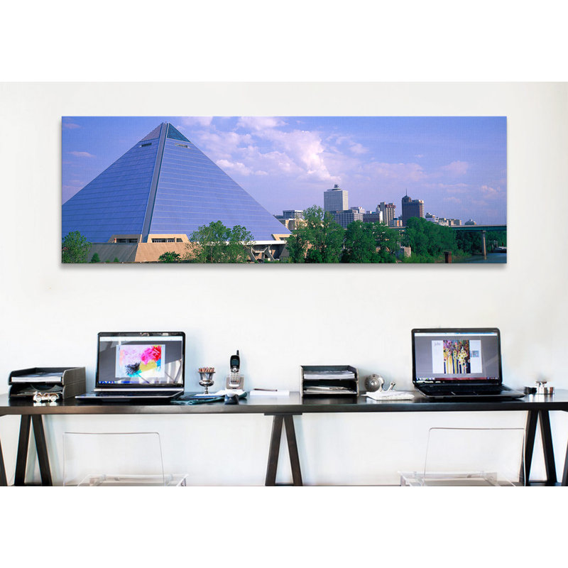 "The Pyramid Memphis" par Panoramic Images - Reproduction de photo panoramique sur toile tendue, H 16 po x l 48 po x P 1,5 po