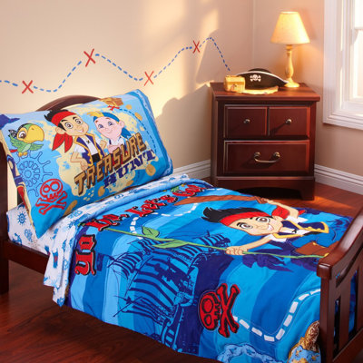 Reversible Toddler Bedding Set