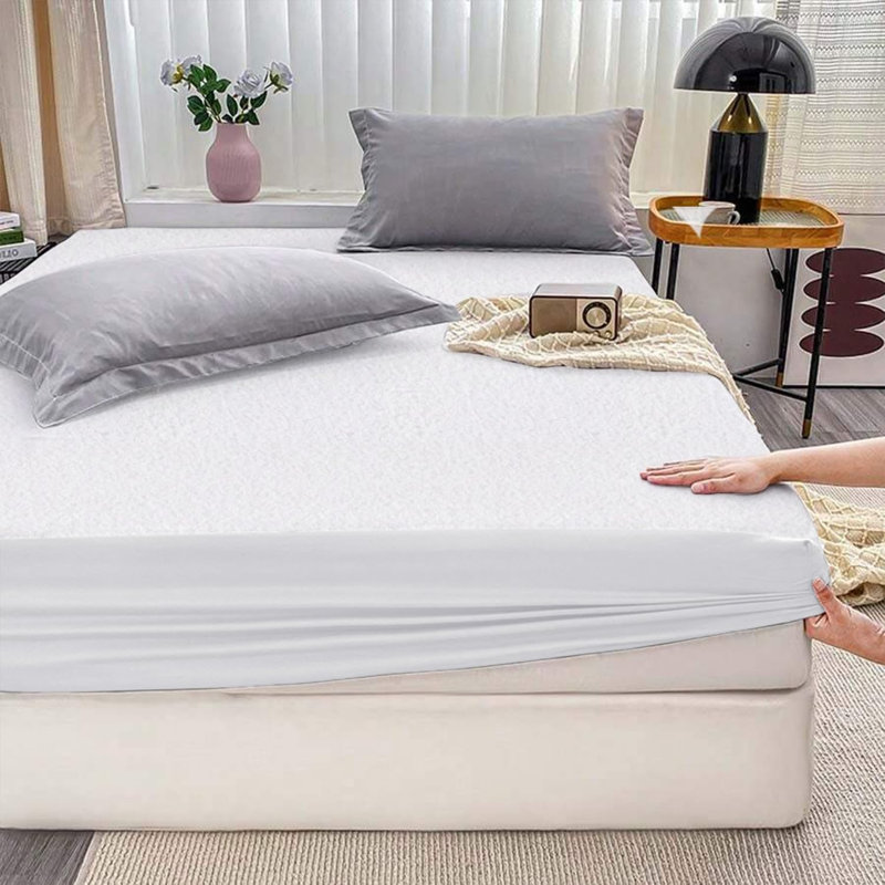 Vespera Hypoallergenic Waterproof Bed Bug Resistant Elastic Mattress Protector Mattress Protector Case Pack, Super King
