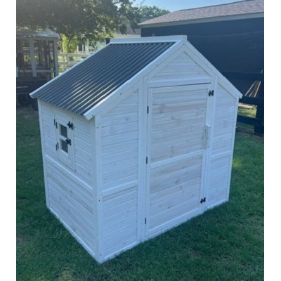 Modern Nesting House - Poultry Pen Connection