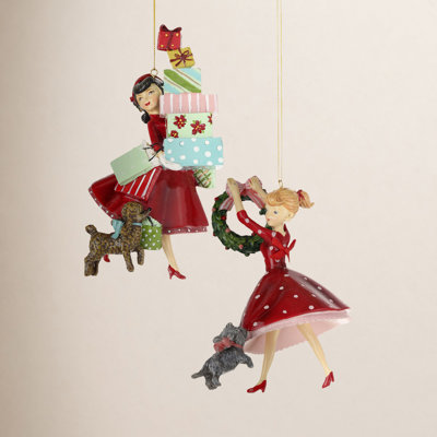 CHRISTMAS IN THE VILLAGE Village 7" Figurine