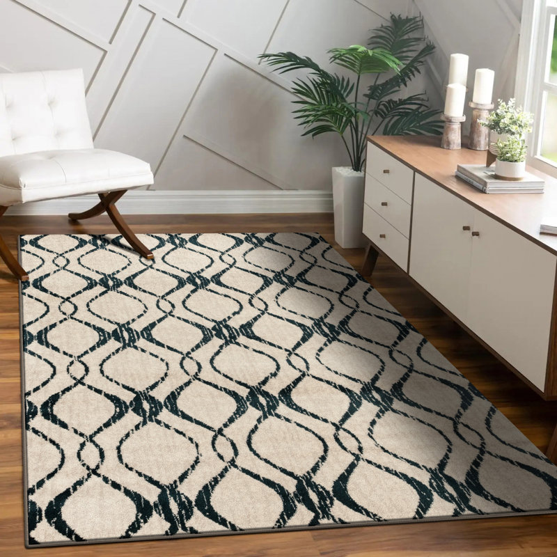 Akihiro Geometric Indoor Rug, Rectangle 5'2" x 7'4"