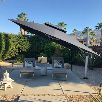 Parasol carré en porte-à-faux avec comptoir à manivelle 144 po Senzer