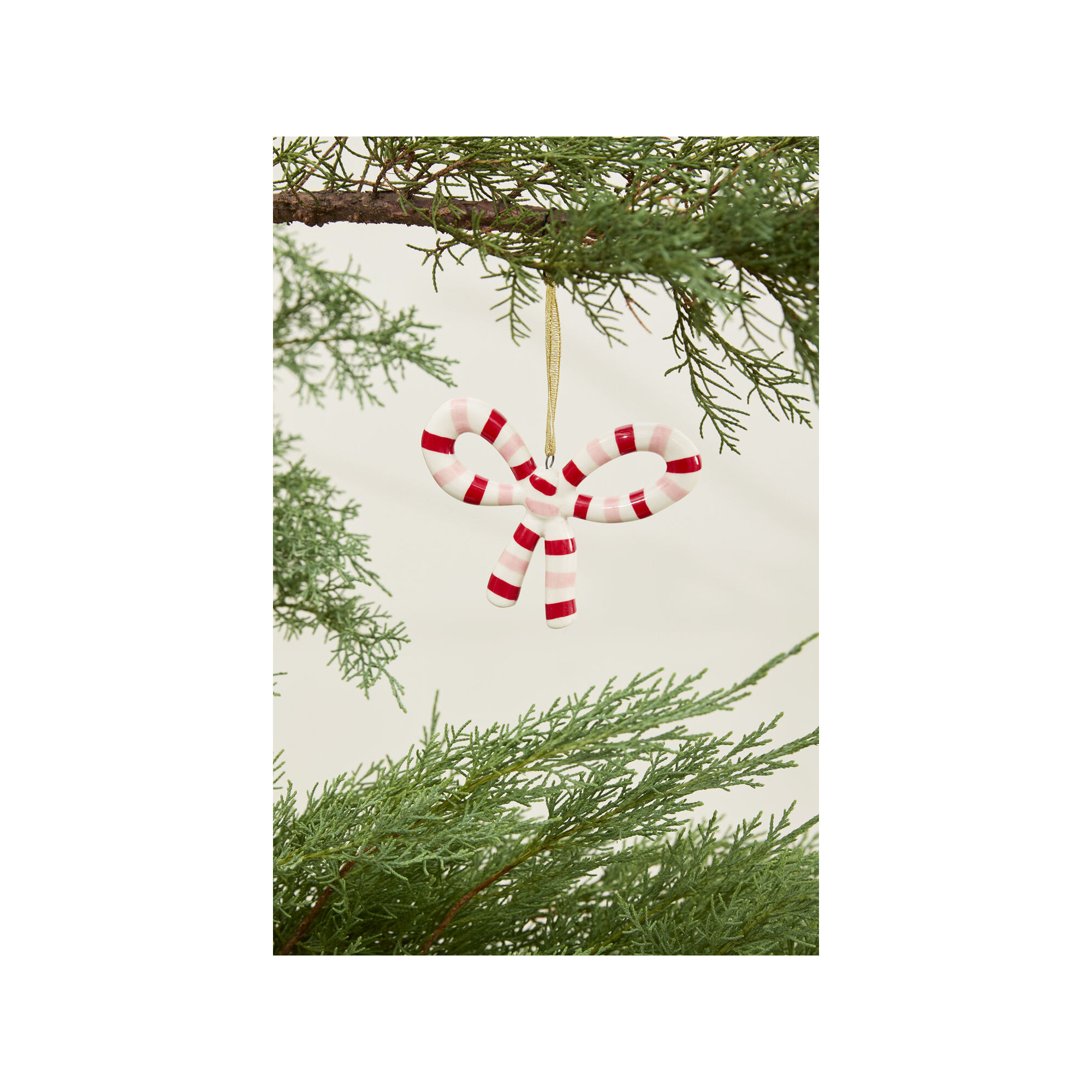 Luella Bow Ornament 4.5"x 0.5"x 3.5"